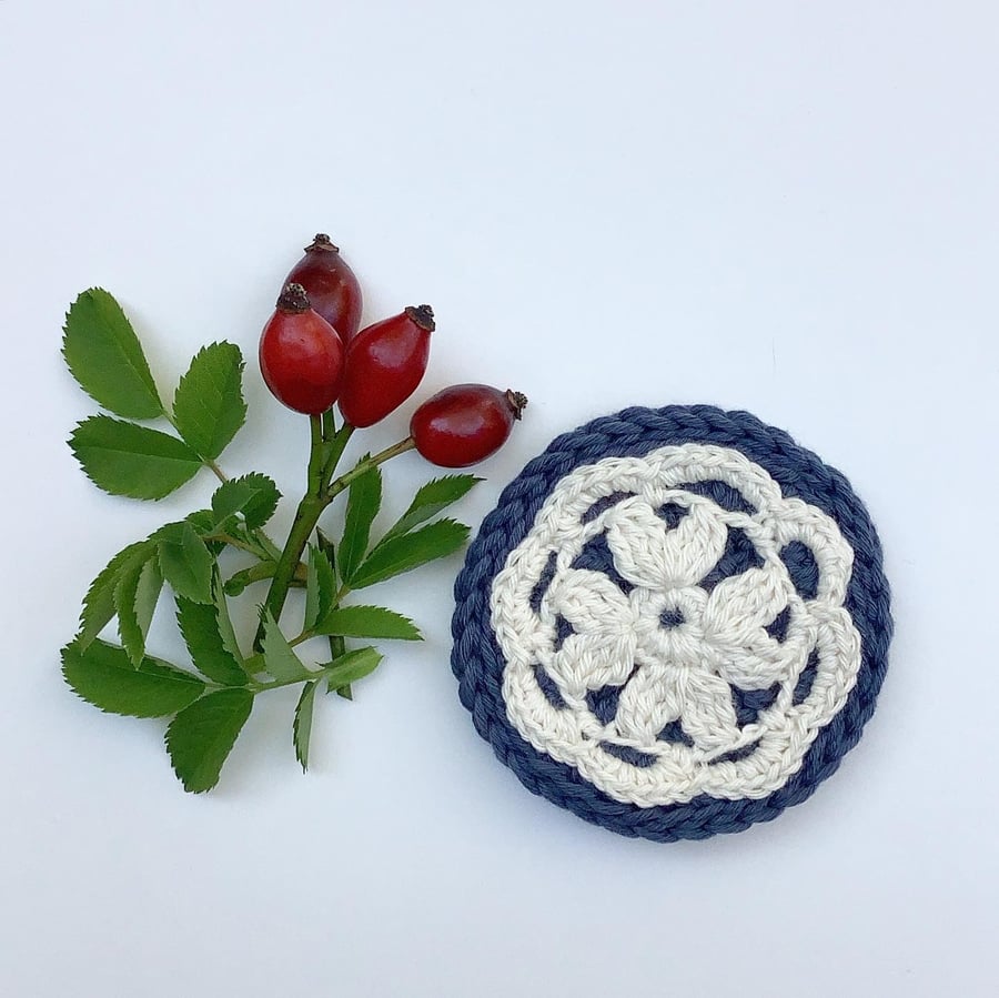 Crochet flower brooch, cream flower brooch, organic cotton brooch