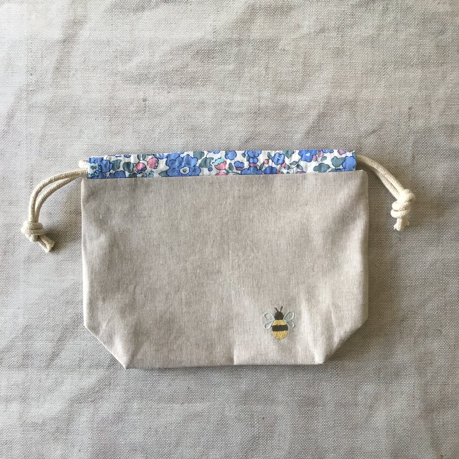 Embroidered Bee Project Bag