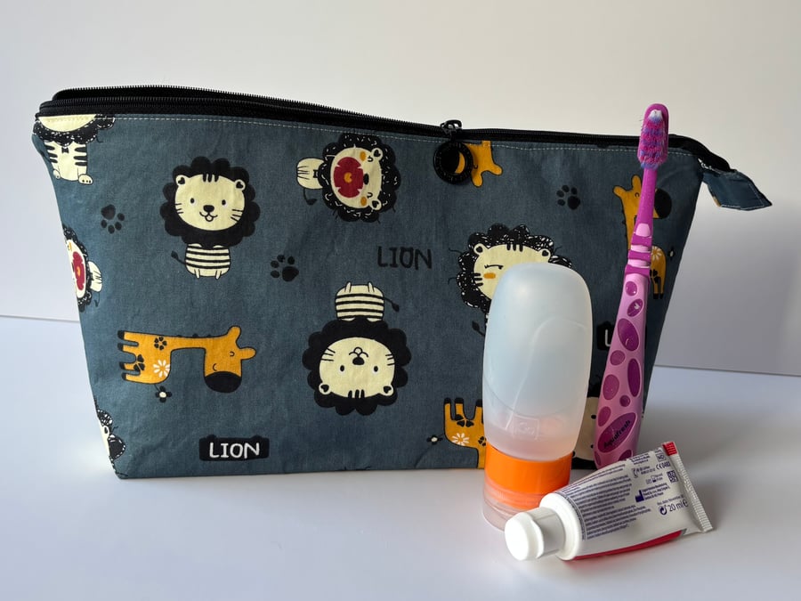 Child’s wash bag, toiletries bag