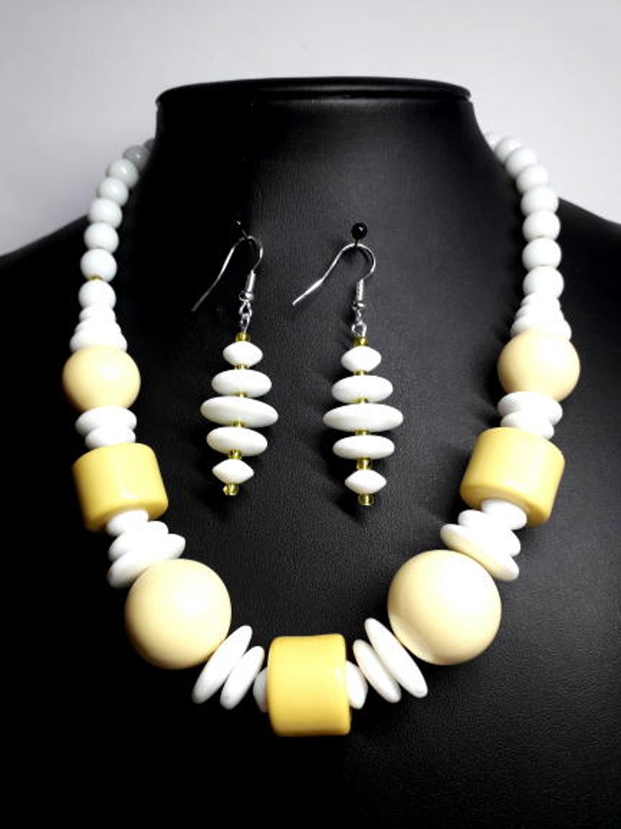 Lemon Yellow Retro Style Chunky Bead Necklace & Earrings