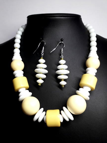 Lemon Yellow Retro Style Chunky Bead Necklace & Earrings