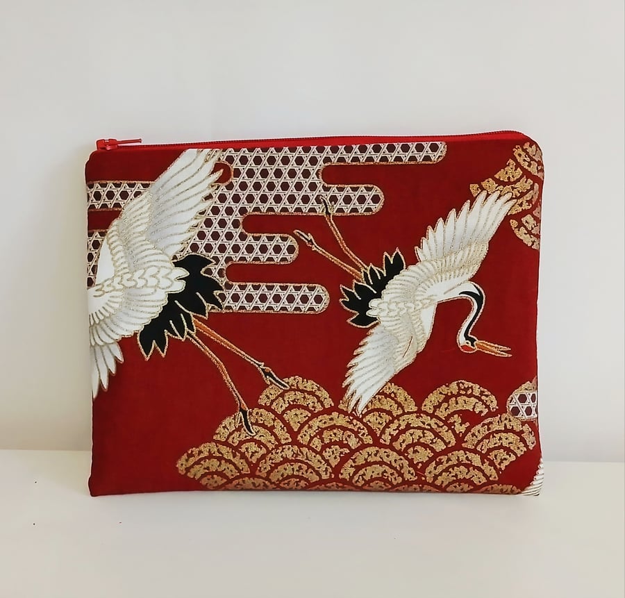 Elegant Japanese Crane Embroidered Zipper Flat Pouch