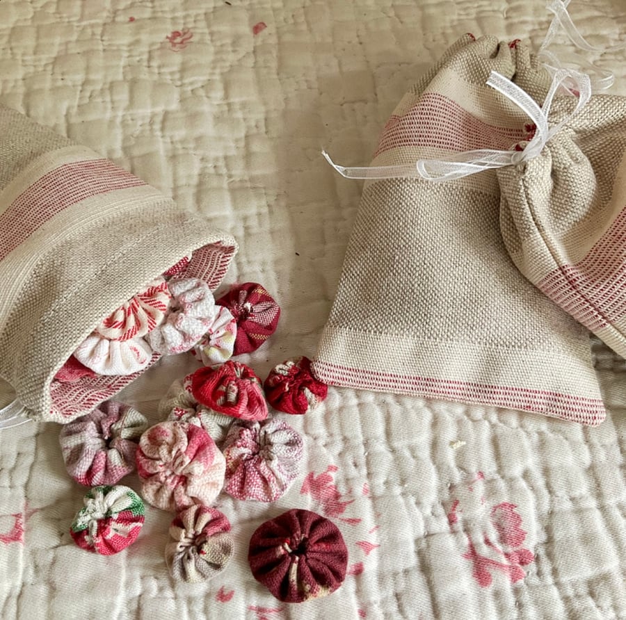 Vintage Linen Pouch of Suffolk Puffs