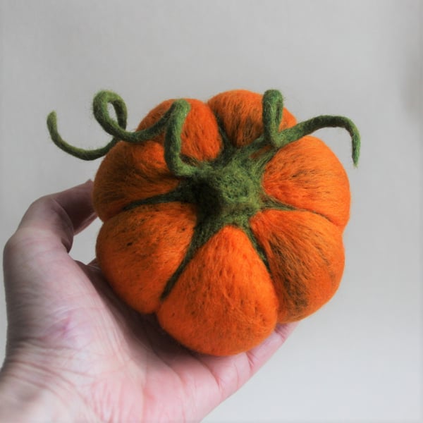 Medium Needle Felted Pumpkin - seasonal table decoration WITH TWIZZLES!