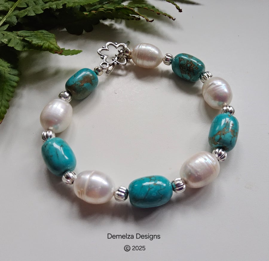 Natural African Turquoise & Large Baroque Freshwater Culture Pearl Bracelet 