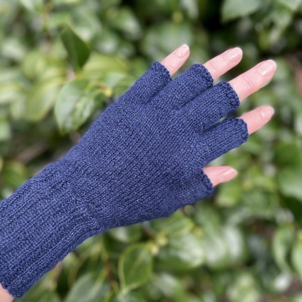 Fingerless gloves alpaca blue