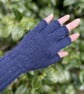 Fingerless gloves alpaca blue - Image 1