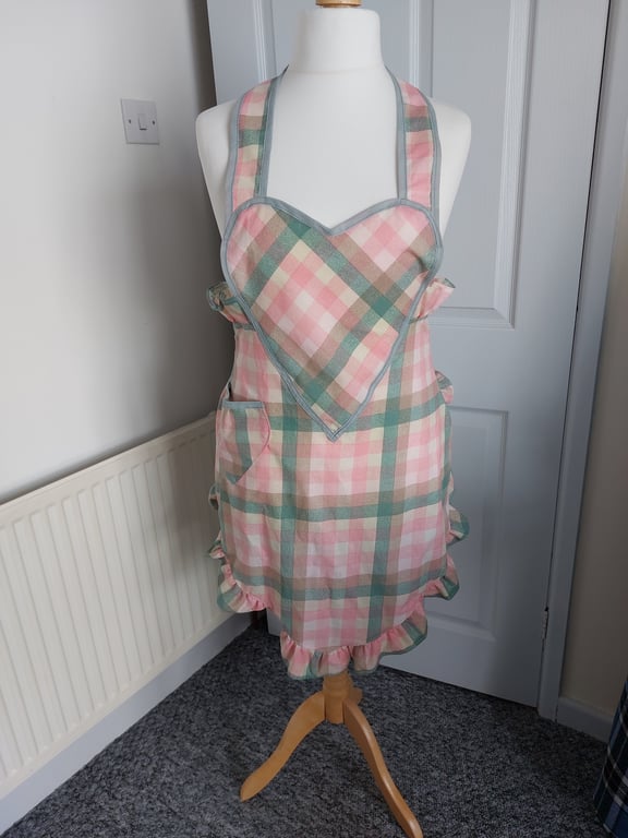 1940's retro style sweetheart apron 