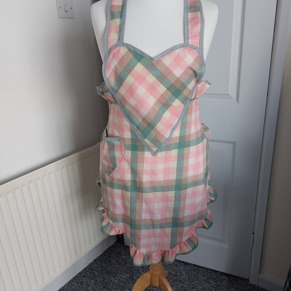 1940's retro style sweetheart apron 