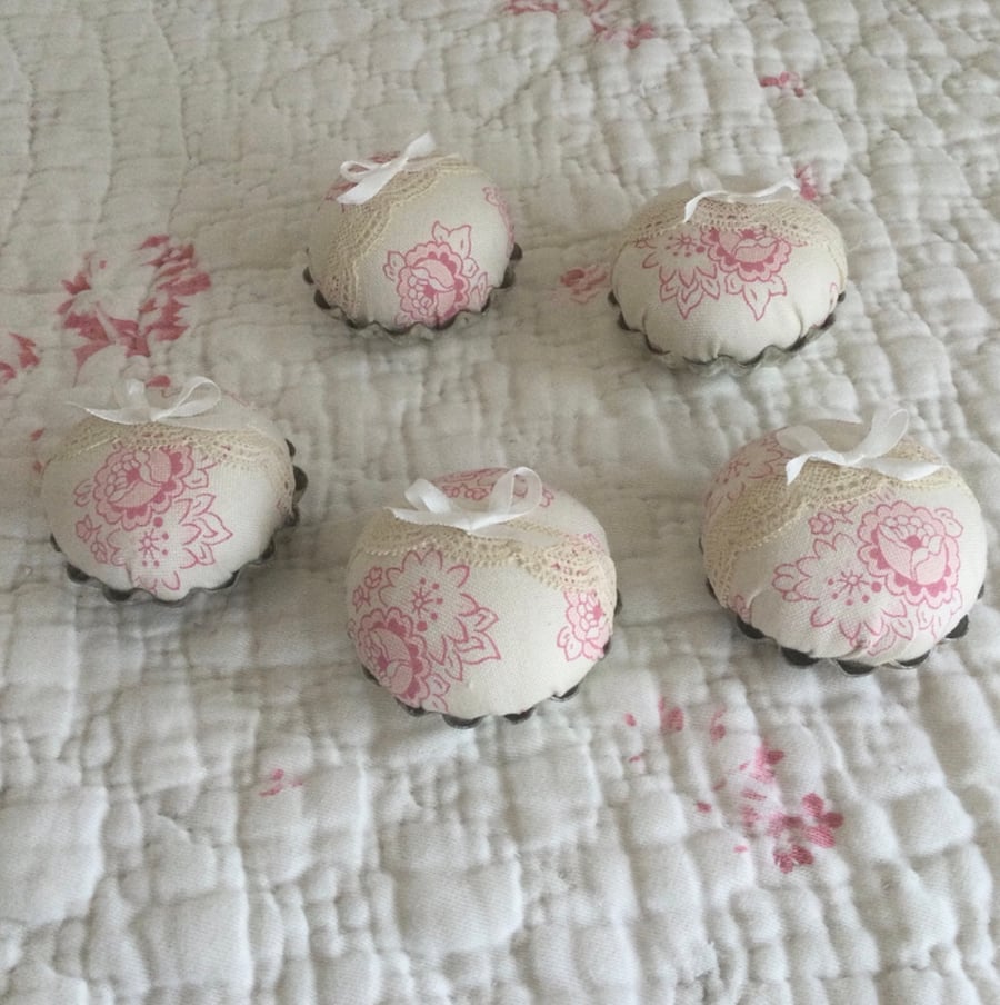  Miniature Pin cushion