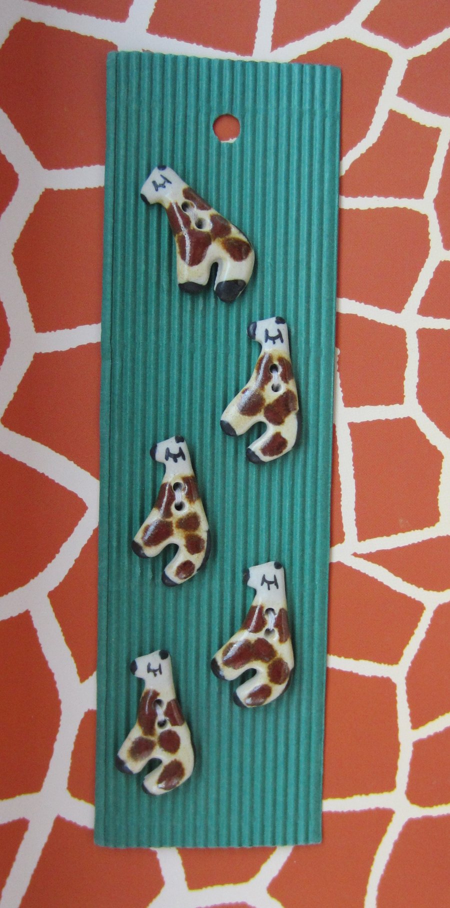 5 Ceramic Giraffe Buttons
