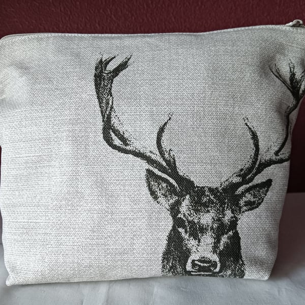 Monarch of the Glen - large makeup bag with a majestic Stag