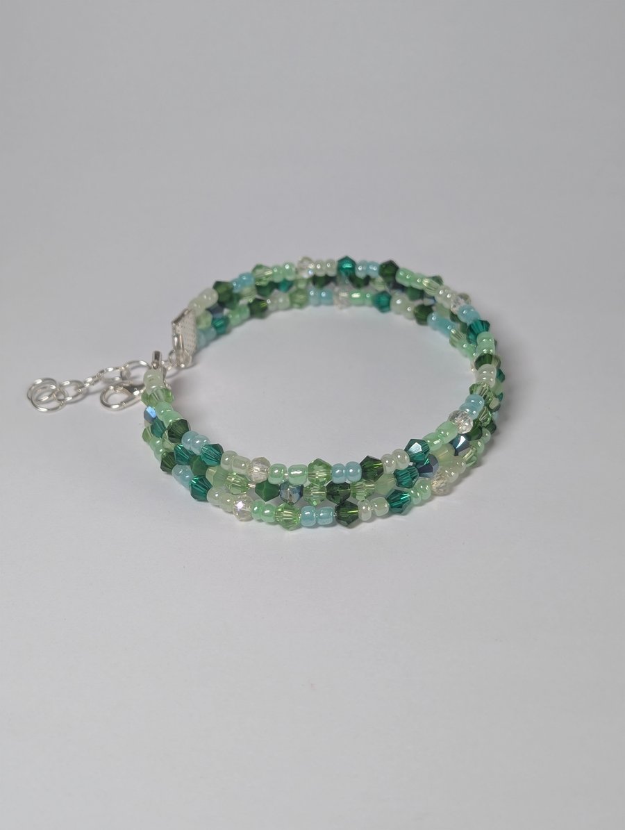 Handmade green crystal beaded bracelet with silver findings 
