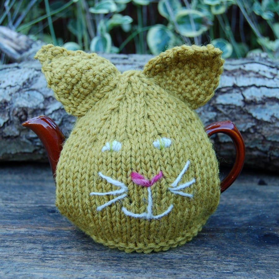 Hand Knitted Ginger Cat Tea cosy - for a small tea for one teapot, British Wool
