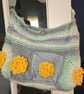 Flower shoulder bag