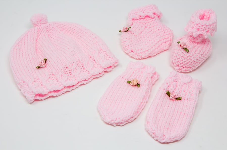 New Baby Hat, Mitts & Bootees