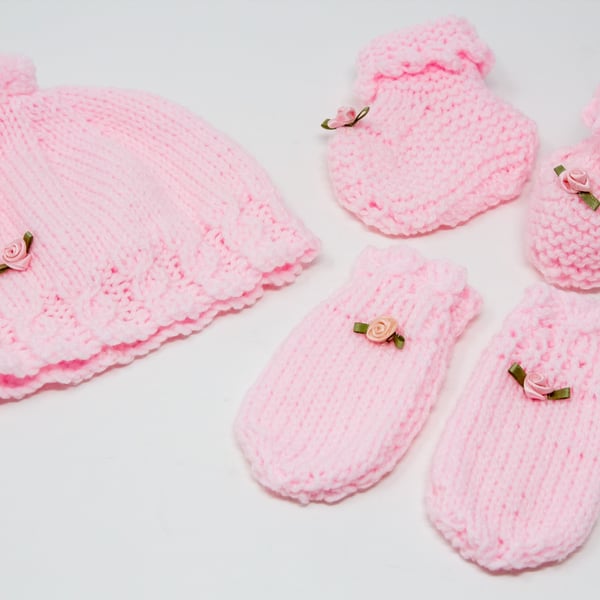 New Baby Hat, Mitts & Bootees