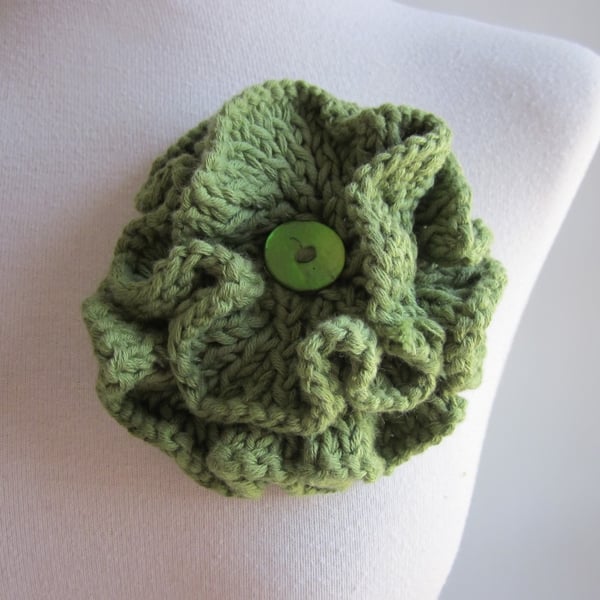 Leaf Green Knitted Flower Corsage