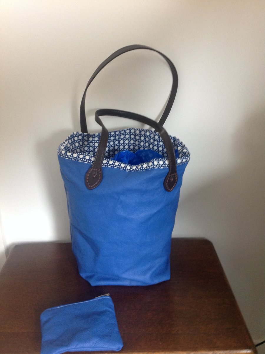 Tote blue leather bag