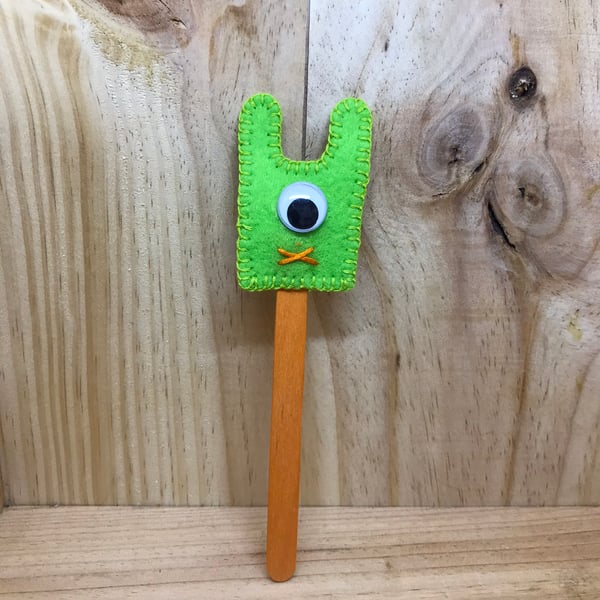 Alien Bookmark. (044)