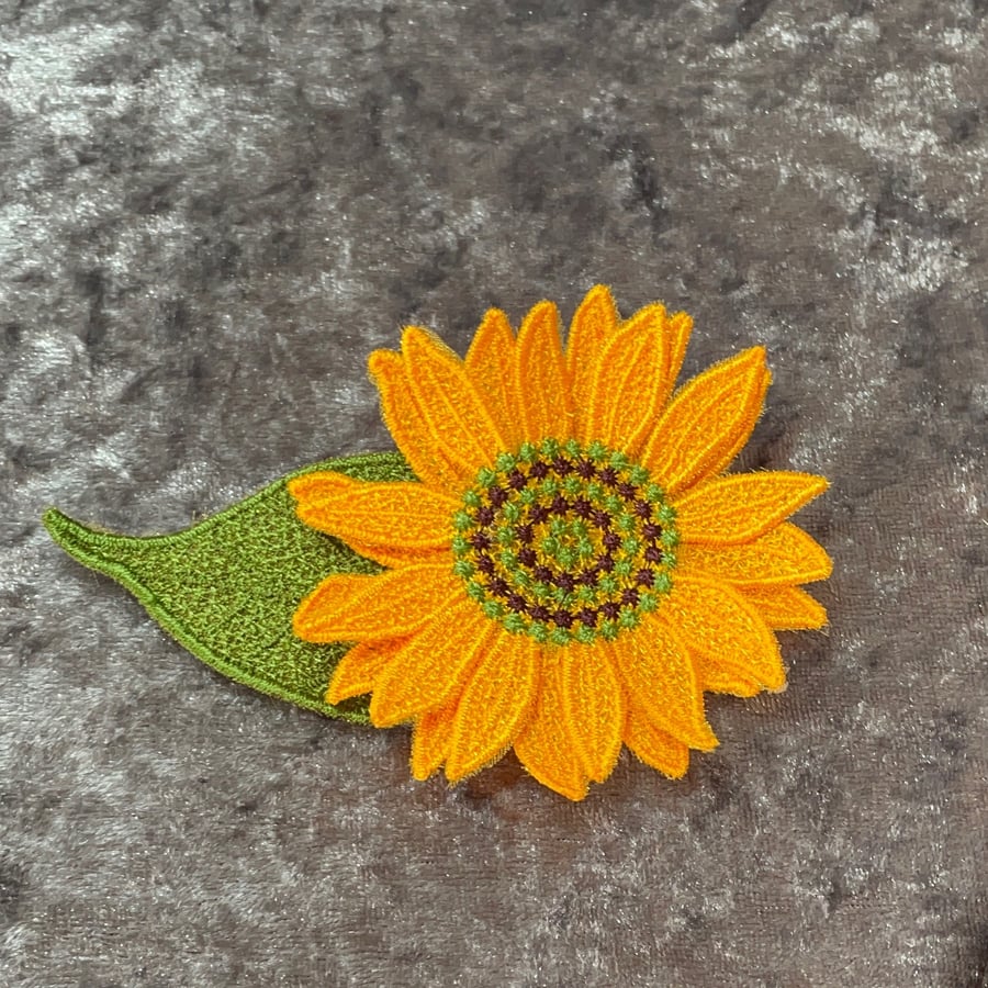 SALE - Sunflower Lace Stitched Brooch PB5