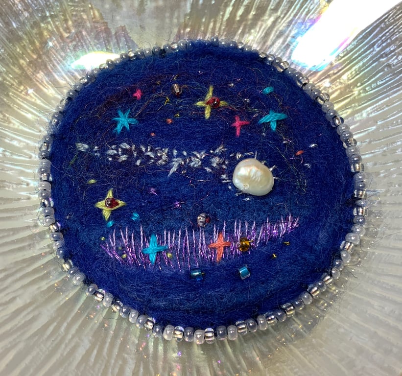 Shooting Comet Wool brooch