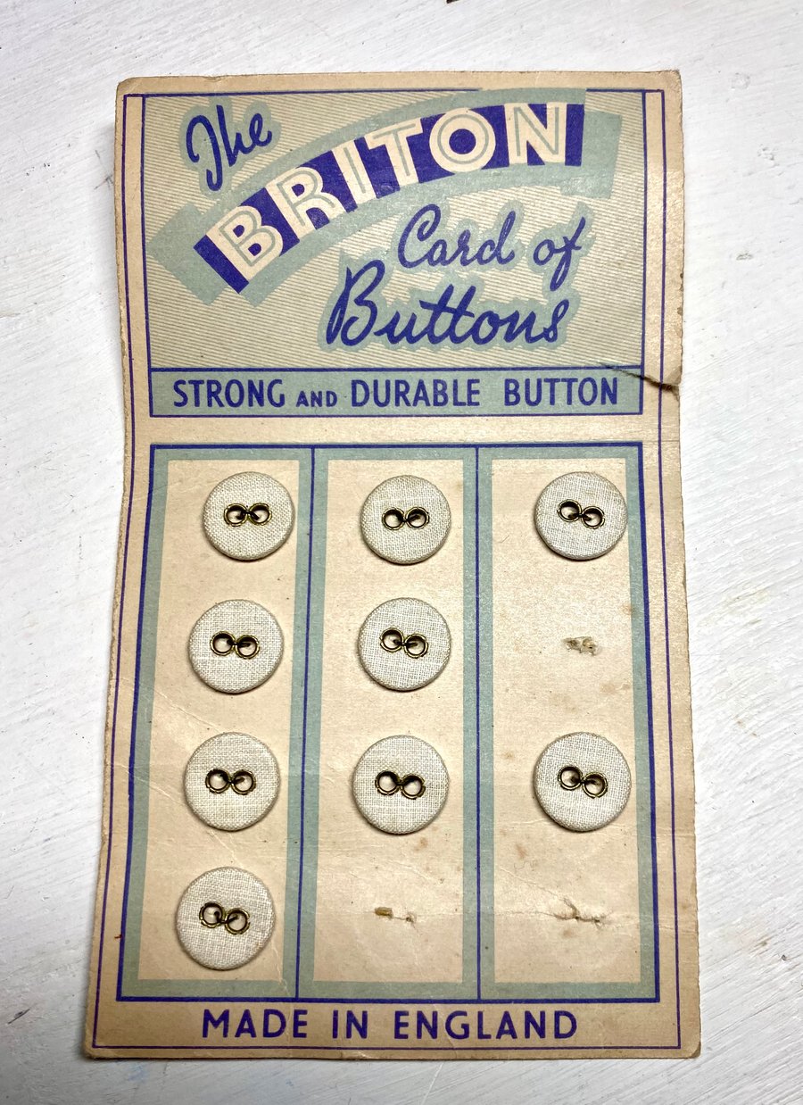 The Briton, card of 9 vintage shirt buttons