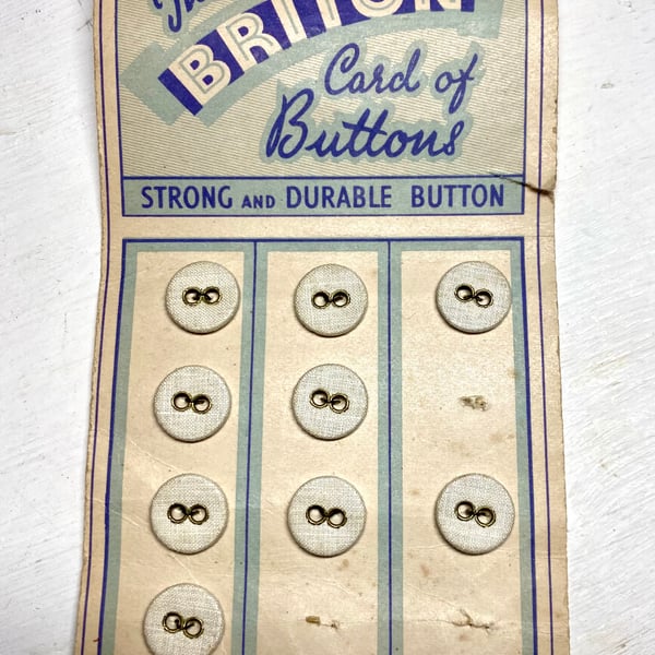 The Briton, card of 9 vintage shirt buttons