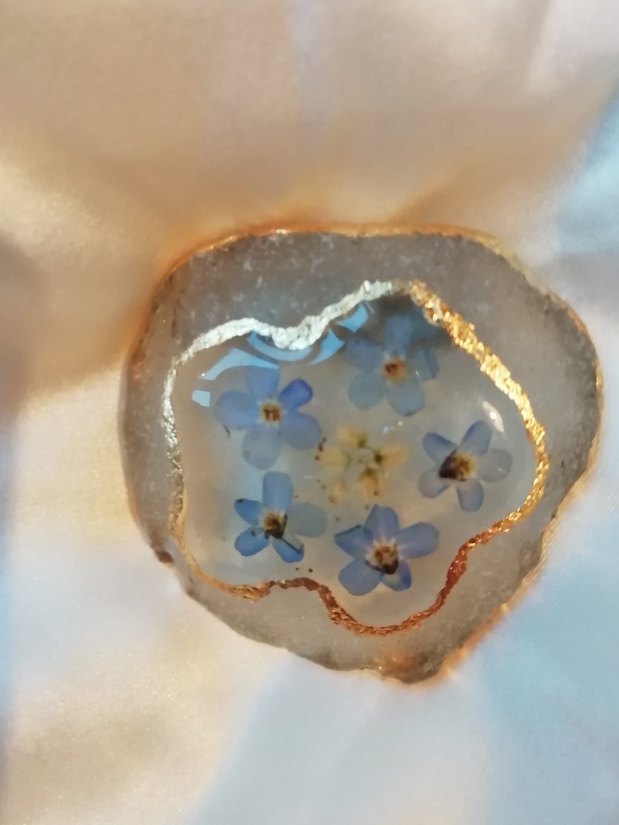 Beach glass blue flower brooch 