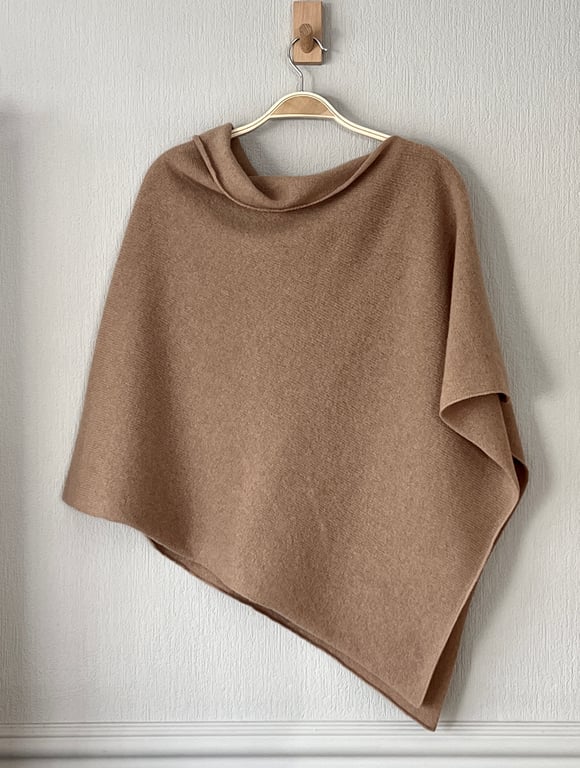 Poncho merino lambswool camel brown