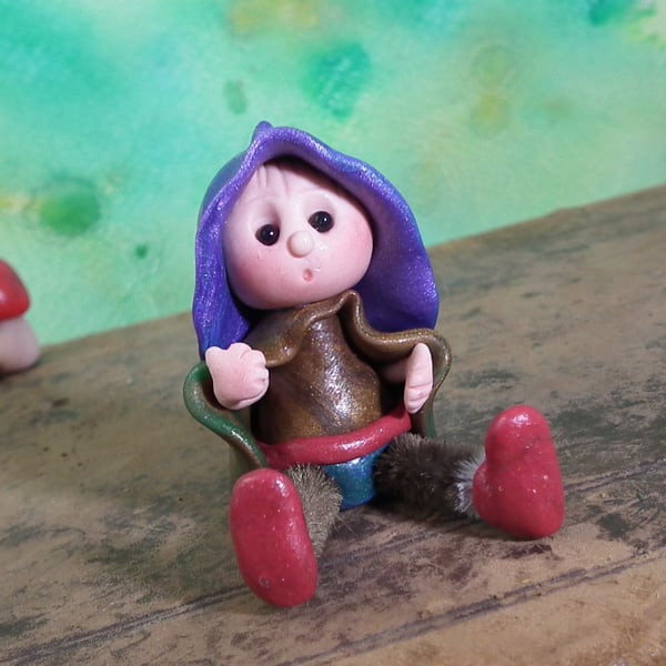 Tiny shelf-sitter book-sitter Gnome 'Hamish' with wired legs OOAK by Ann Galvin