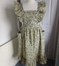 Traditional country cottage style cross back apron 
