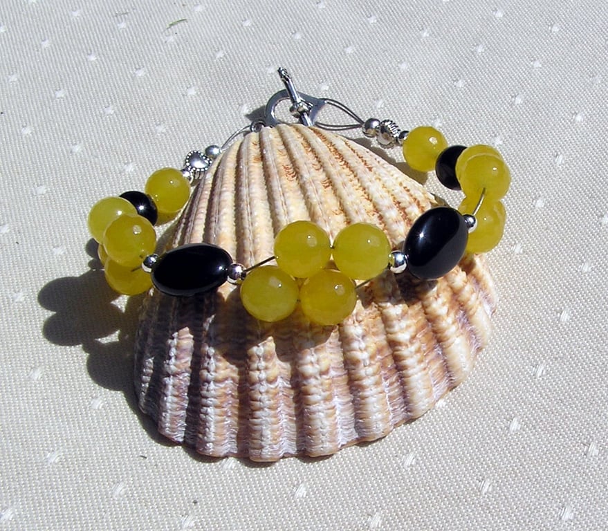 Yellow Agate & Black Onyx Crystal Gemstone Beaded Chakra Bracelet "Daffodil"