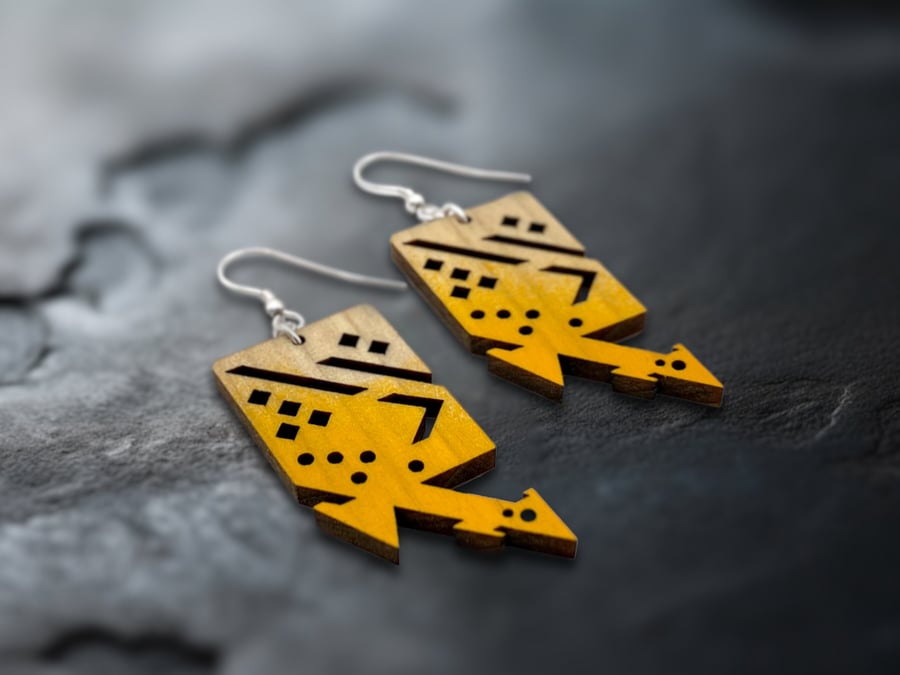 Abstract Wooden Memphis Earrings: A Retro Revival - 90s-inspired