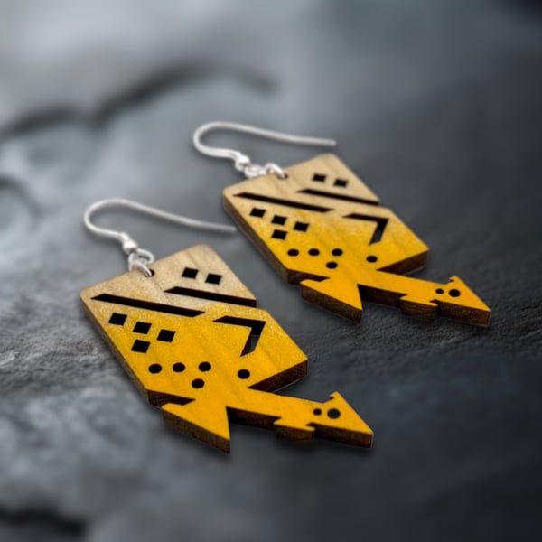 Abstract Wooden Memphis Earrings: A Retro Revival - 90s-inspired