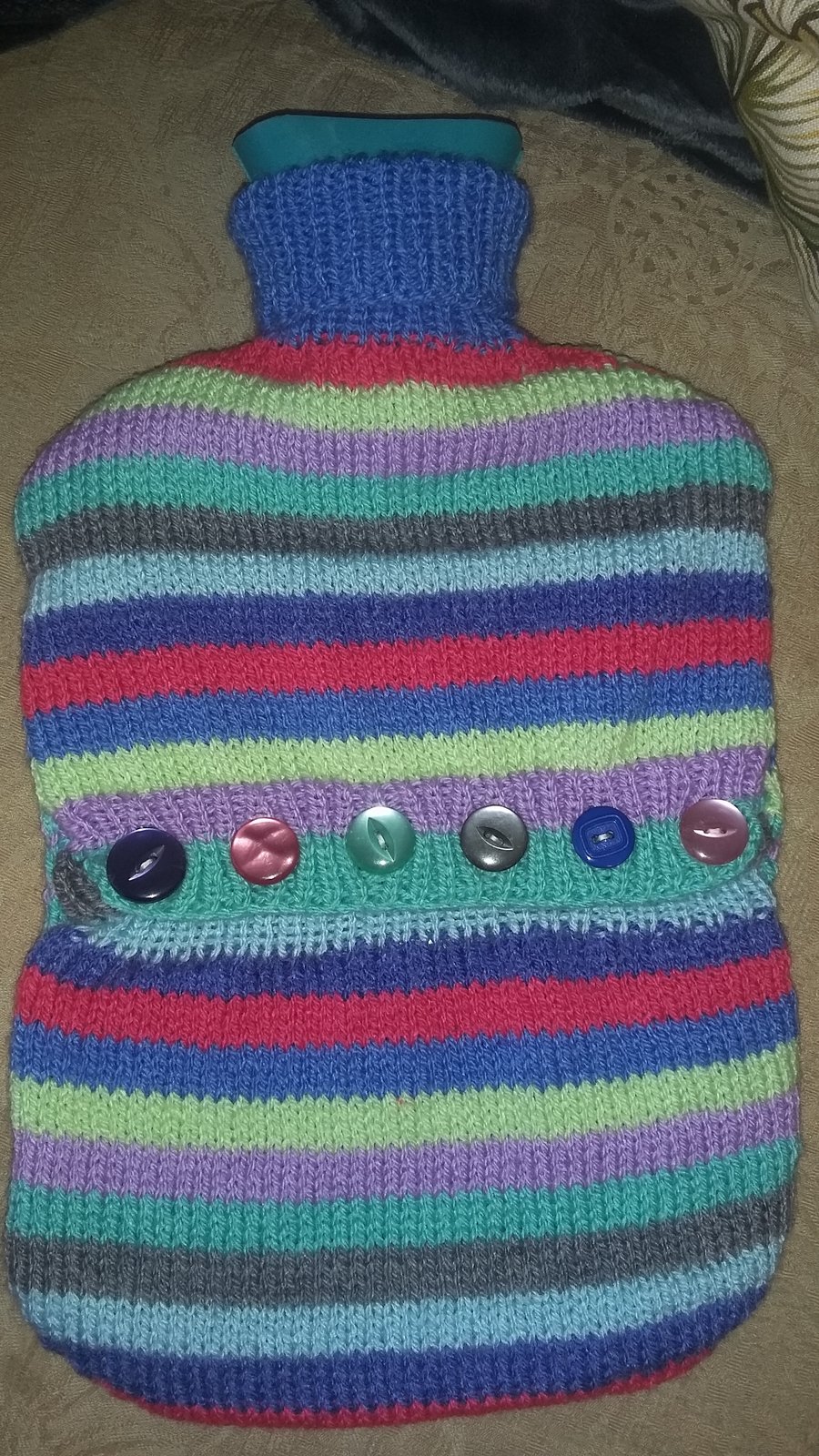 Hand knitted hot water bottle cover (2 litre hot water bottle included)
