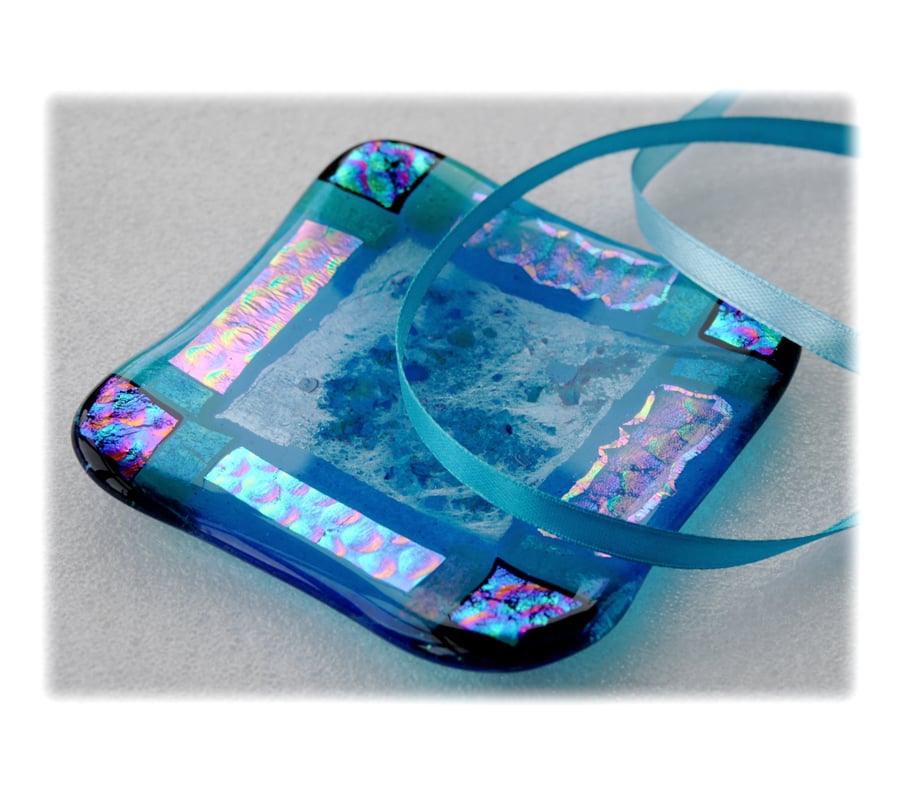 Fused Glass Trinket Dish 10cm Turquoise Dichroic Bordered 024