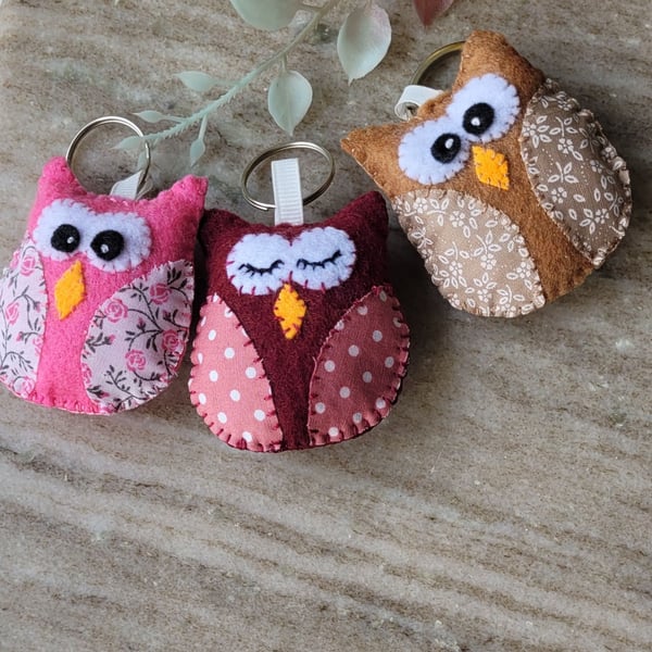 cute owl keychain, felt, bag charm, Birthday gift, teenager birthday gift,