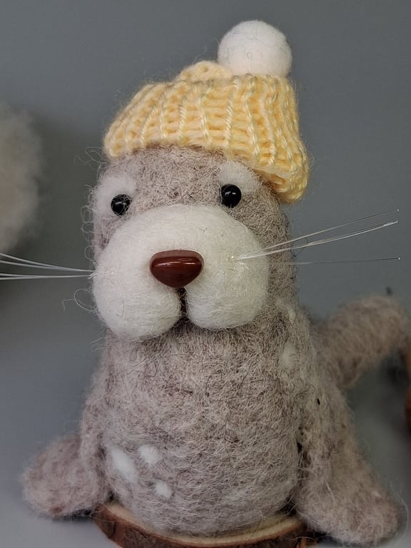 Needle felted whimsical seal with hat - Woollen Decoration 