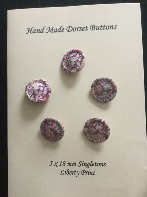 Set of 5, 18 mm, Traditional Dorset Singleton Buttons, S4