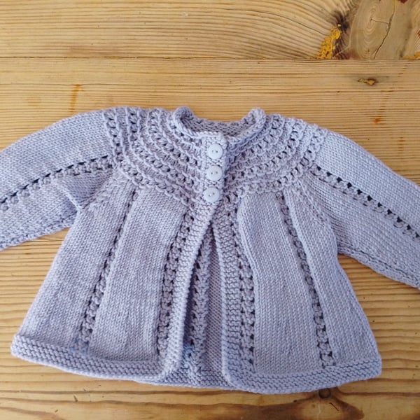 Baby cardigan handmade in lavender 100% merino wool for 3-6 months.