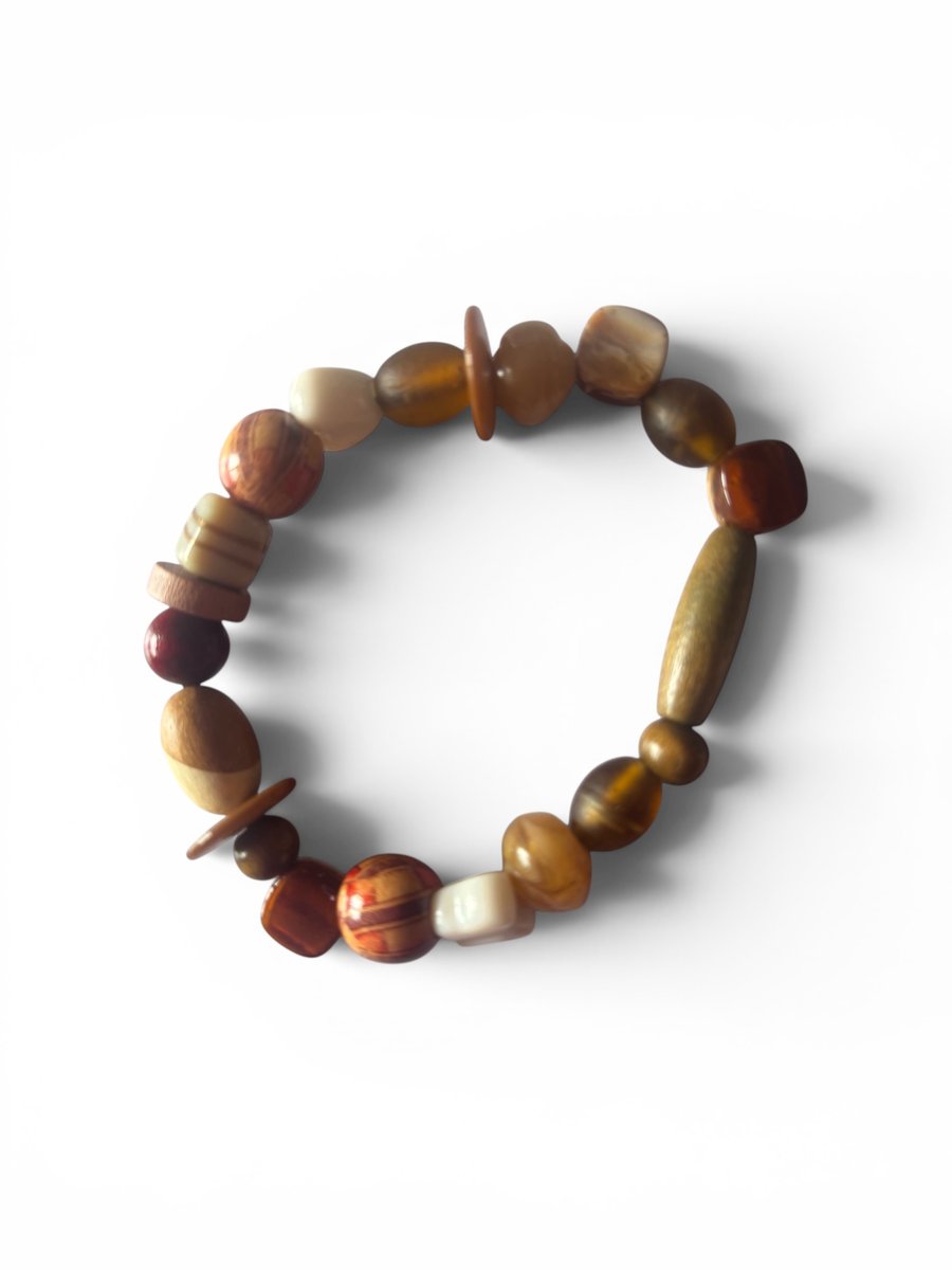 An interesting chunky bracelet 