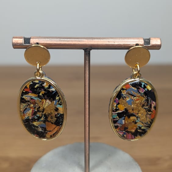 Summer bloom framed oval earrings 2