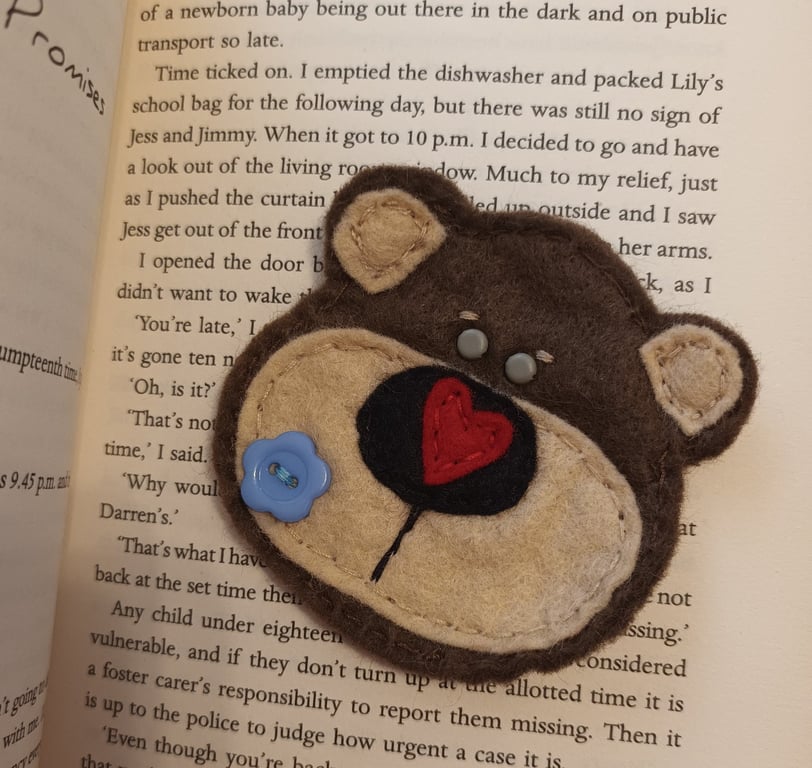 'Brown bear' bookmark,love to read,books,letterbox gift (blue)