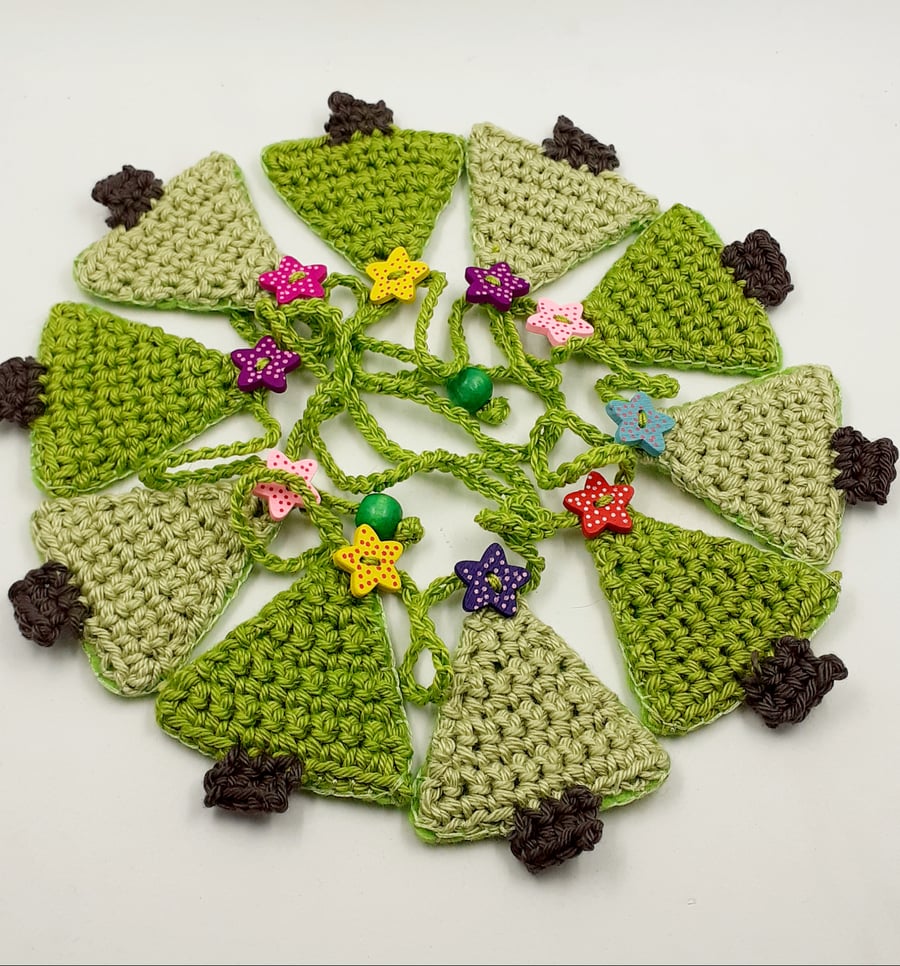 Crochet Christmas Tree Garland with Wooden Button Stars 