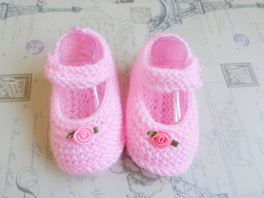 Pink baby girl knitted shoes, premature, newborn baby shower gift 