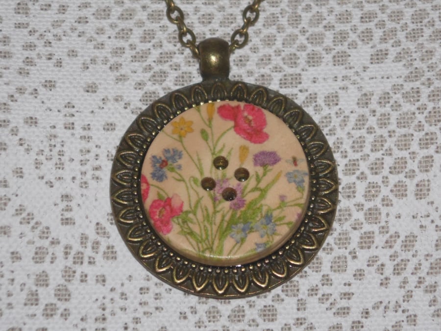 Wildflower button pendant