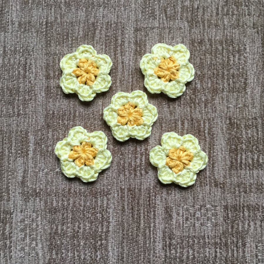 Crochet Flower Appliqués in Yellow