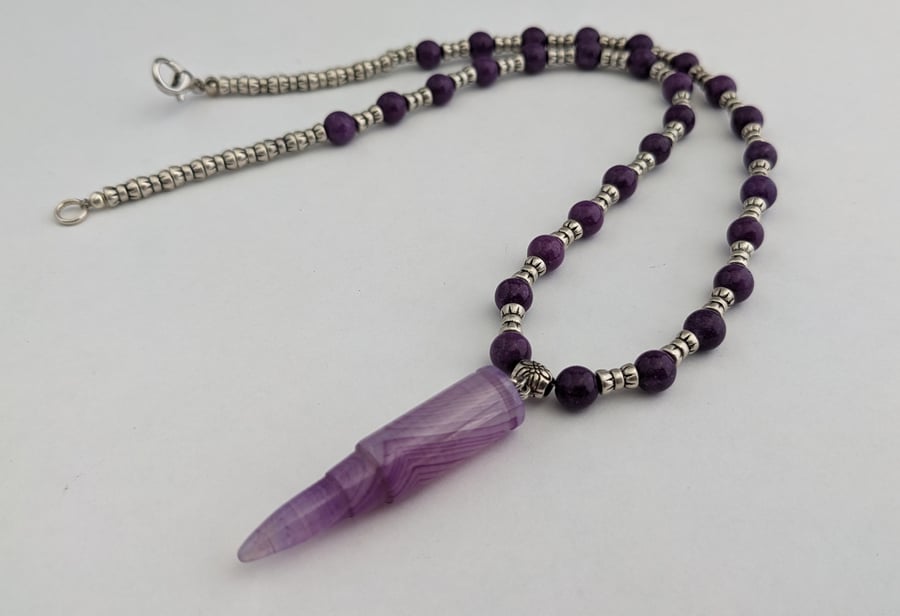Dainty amethyst bead necklace with torpedo pendant - 1002520