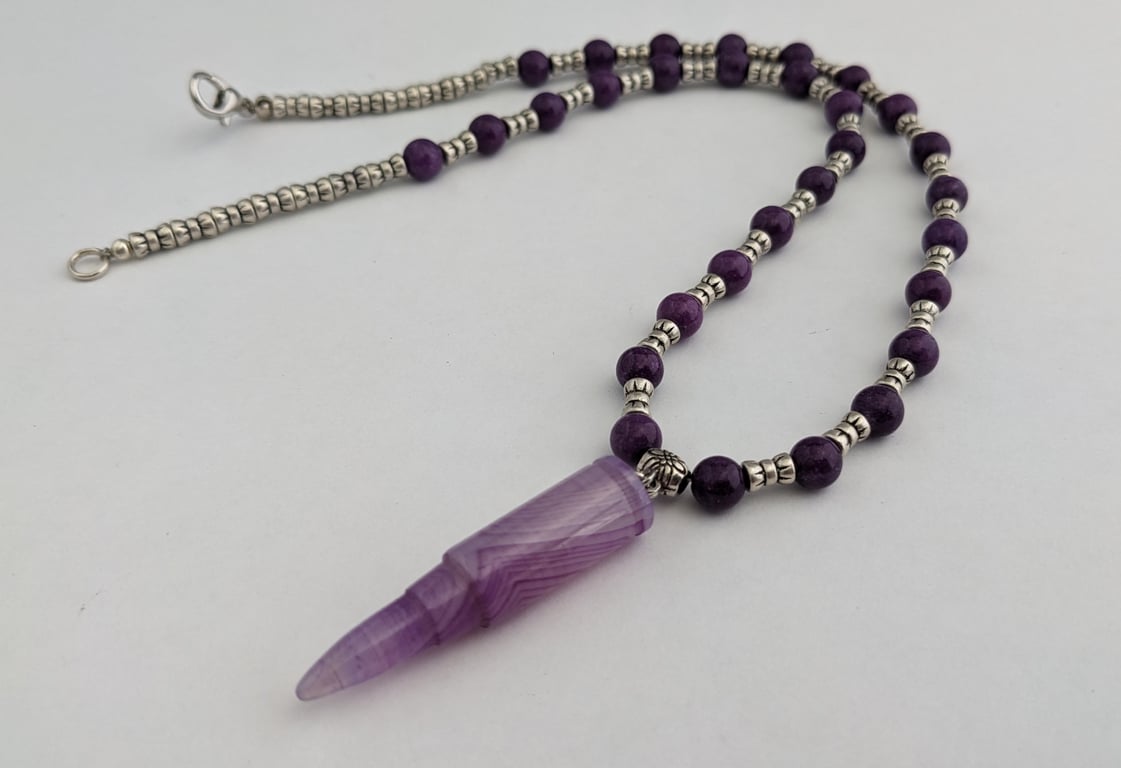 Dainty amethyst bead necklace with torpedo pendant - 1002520